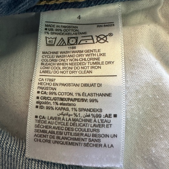 Old Navy OG Straight Denim Jean Shorts Distressed Size 4 Secret Smooth Pockets - Picture 5 of 5